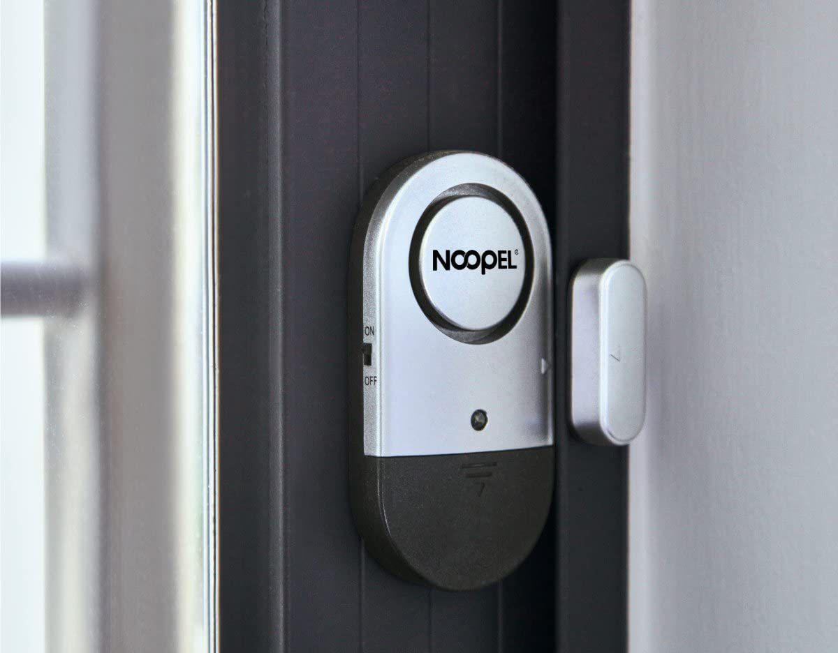 Охранная сигнализация на стене. Датчик охранный honeywell 1548m. Digital security controls датчик ик. Security sensors. Security sensors.