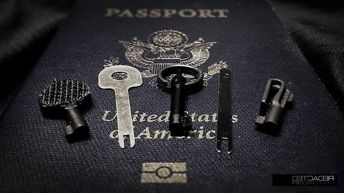 Why Travelers and Civilians Should Carry Handcuff Keys TRDCRFT
