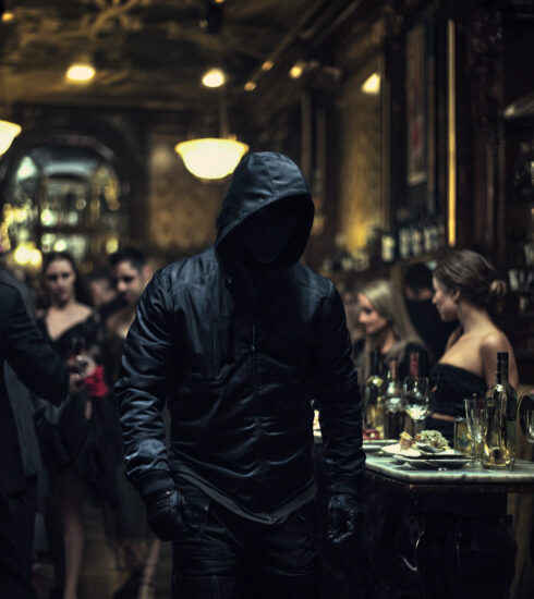 Silent Exit Strategy in a Bratva Mafia Pub in Moscow | RDCTD Tradecraft